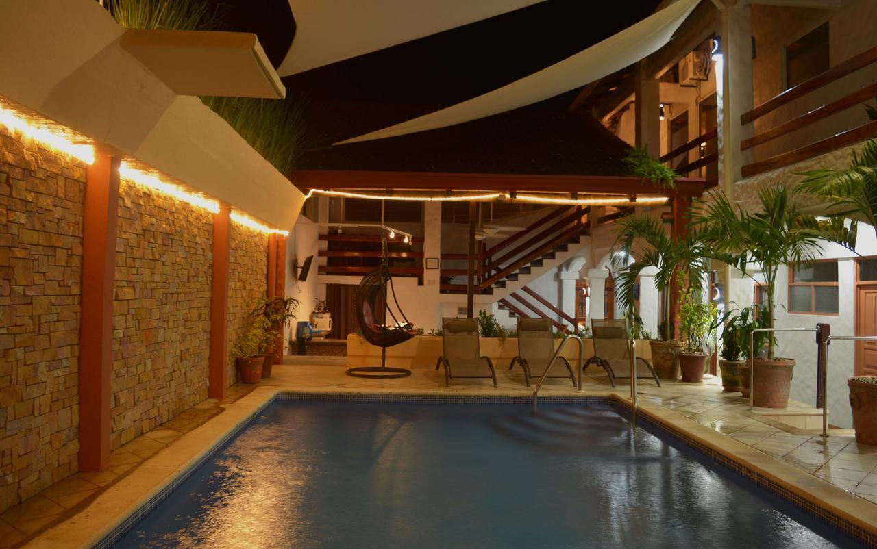 Hotel Serenity Manuel Antonio Exterior foto